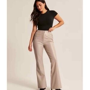 NEW Abercrombie and Fitch Chic Beige Faux Leather Pants: Size Short 28 or 6